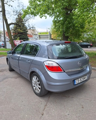 Opel Astra cena 6500 przebieg: 257000, rok produkcji 2004 z Bydgoszcz małe 67